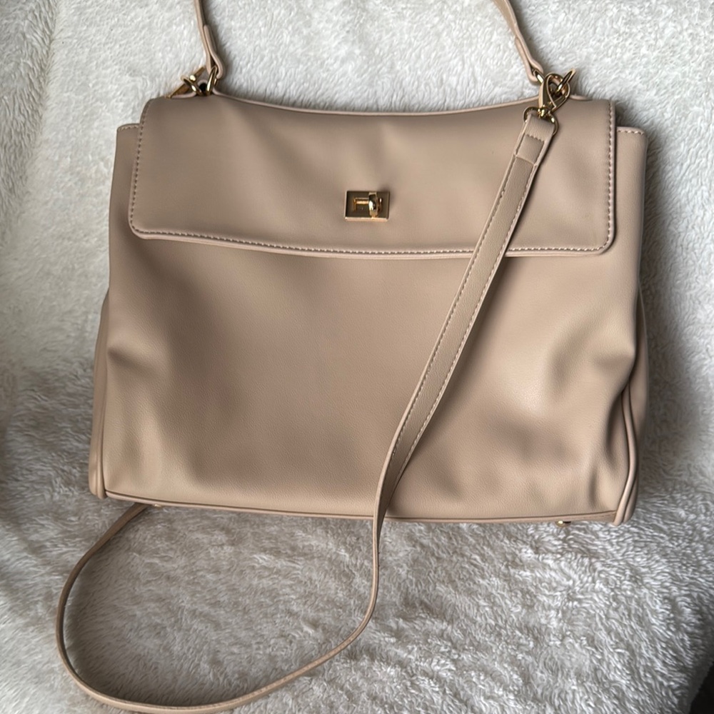 Cream Shoulder Bag with Gold Hardware and Adjustable Strap